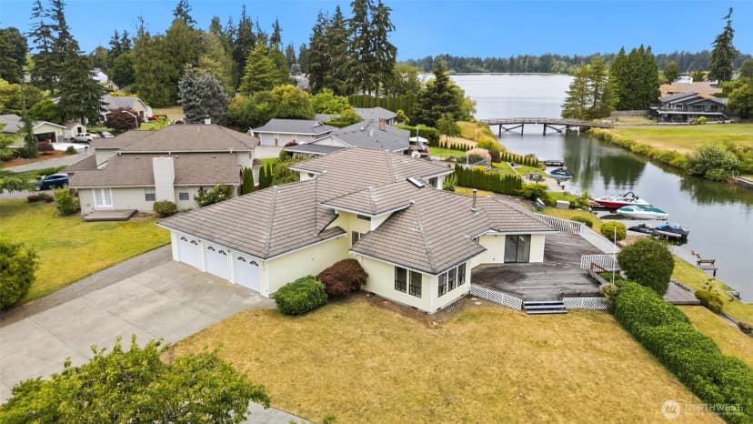 Property photo for 20015 Island Parkway E, Lake Tapps photo 7