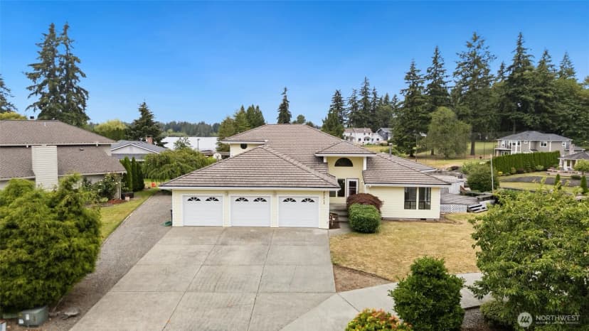 Property photo for 20015 Island Parkway E, Lake Tapps photo 8
