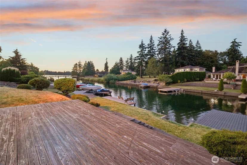 Property photo for 20015 Island Parkway E, Lake Tapps photo 11