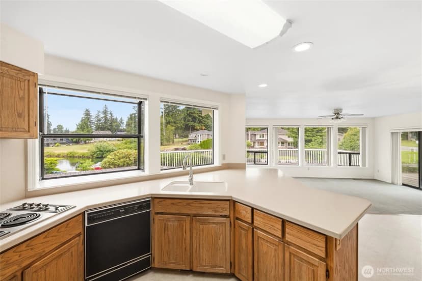 Property photo for 20015 Island Parkway E, Lake Tapps photo 19