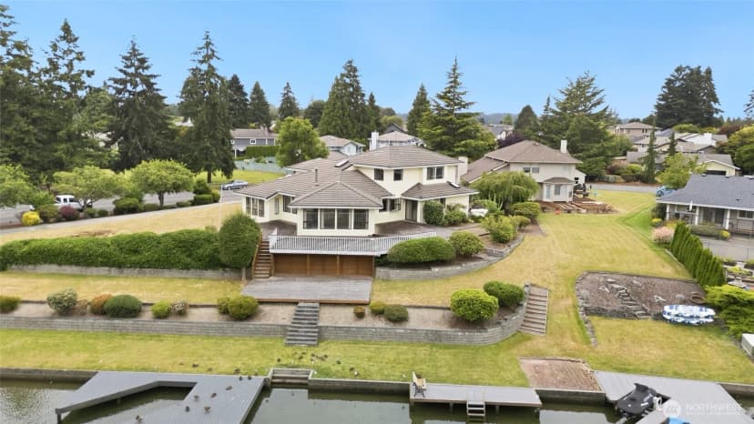 Property photo for 20015 Island Parkway E, Lake Tapps photo 5