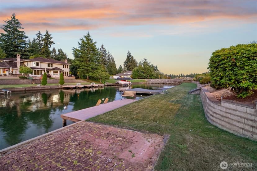 Property photo for 20015 Island Parkway E, Lake Tapps photo 12