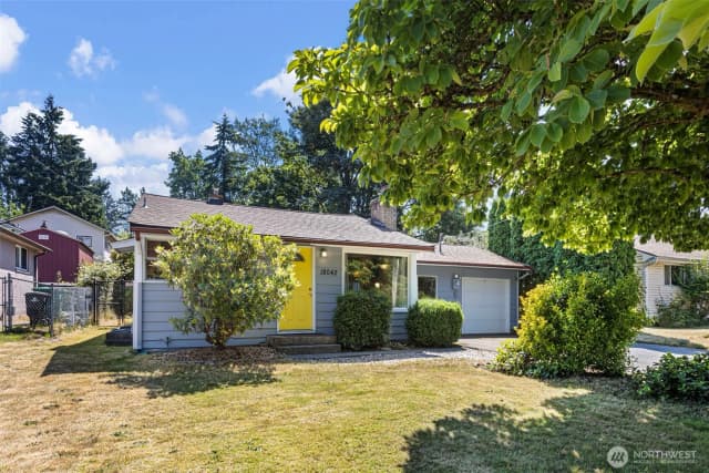 Property photo for 18042 10th Avenue Ne, Shoreline