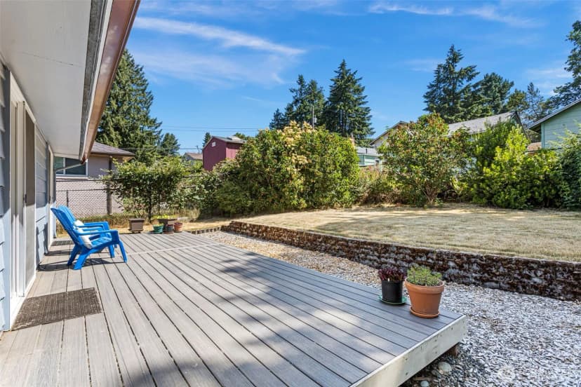 Property photo for 18042 10th Avenue Ne, Shoreline photo 12