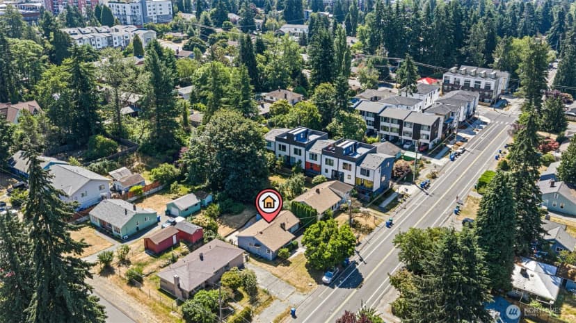 Property photo for 18042 10th Avenue Ne, Shoreline photo 22