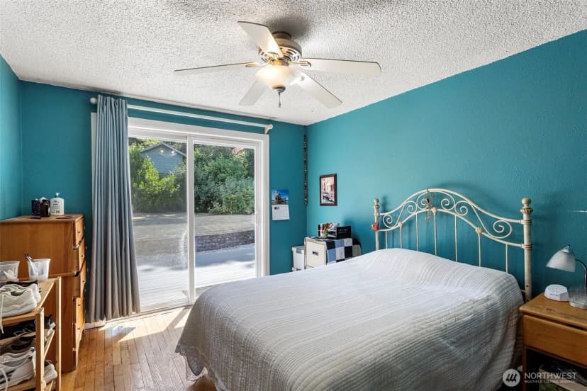 Property photo for 18042 10th Avenue Ne, Shoreline photo 17