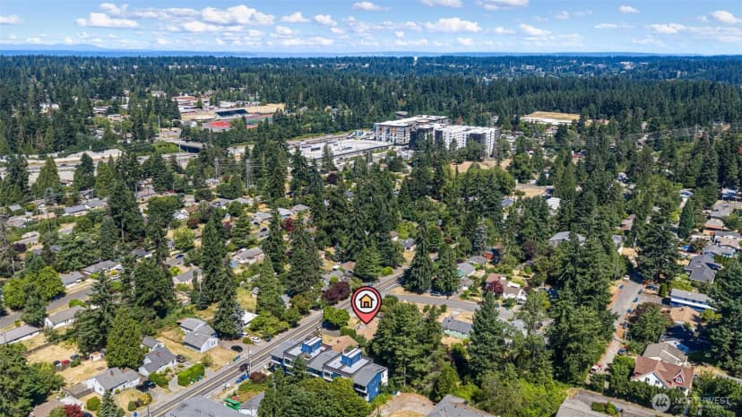 Property photo for 18042 10th Avenue Ne, Shoreline photo 20