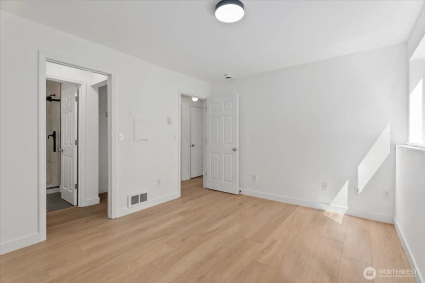 Property photo for 216 Broadway #3, Tacoma photo 14
