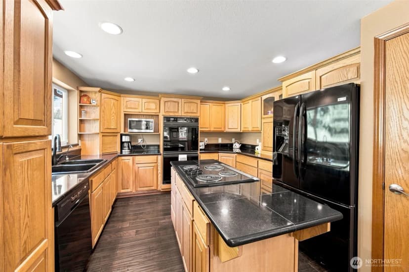 Property photo for 33217 Mount Tahoma Canyon Road E, Ashford photo 14