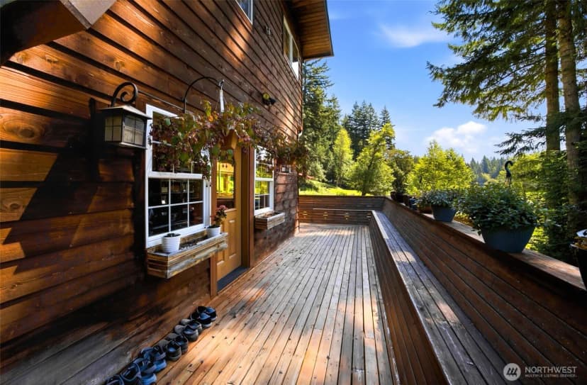 Property photo for 33217 Mount Tahoma Canyon Road E, Ashford photo 8