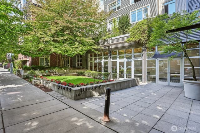 Property photo for 1610 Belmont Avenue #515, Seattle photo 3