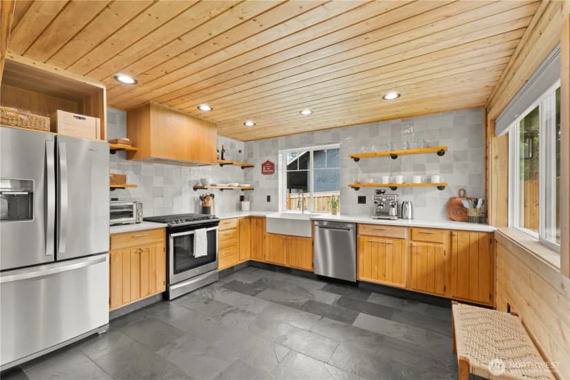 Property photo for 150 Grand Fir Lane, Ronald photo 8