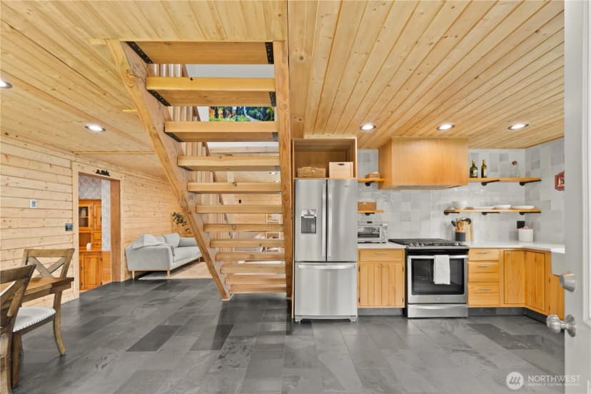 Property photo for 150 Grand Fir Lane, Ronald photo 7