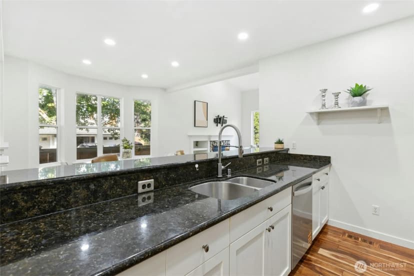 Property photo for 23912 Se 7th St, Sammamish photo 11