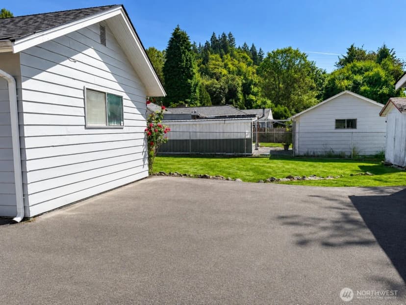 Property photo for 3301 Se 5th Street, Renton photo 11