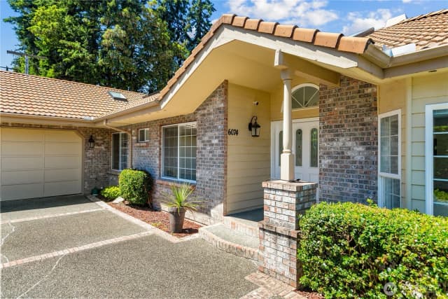Property photo for 6074 Osprey Circle, Bremerton photo 2