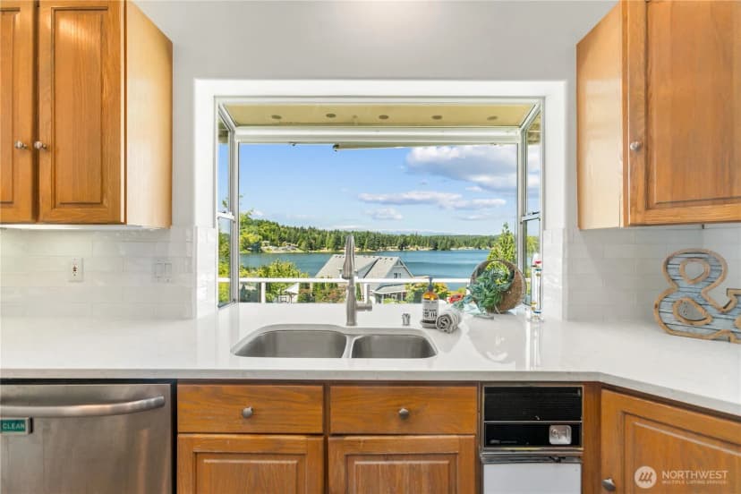 Property photo for 6074 Osprey Circle, Bremerton photo 12