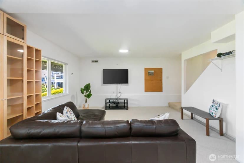 Property photo for 6074 Osprey Circle, Bremerton photo 30
