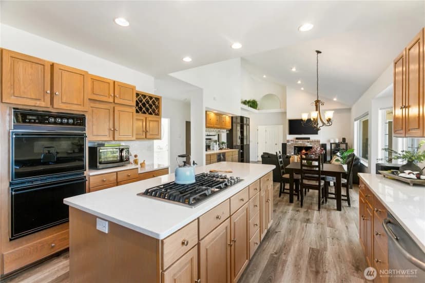 Property photo for 6074 Osprey Circle, Bremerton photo 11