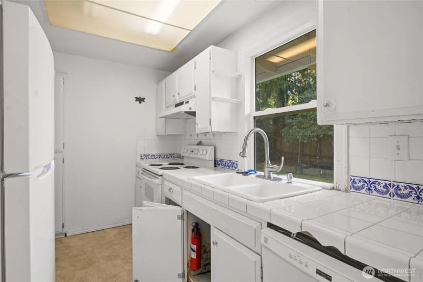 Property photo for 9220 Ne 191st Street, Bothell photo 8