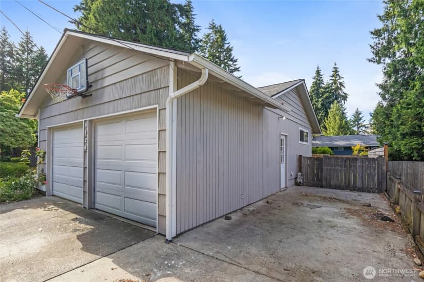 Property photo for 9220 Ne 191st Street, Bothell photo 3
