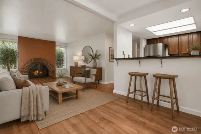 Property photo for 709 143rd Avenue Ne #g-25, Bellevue photo 4
