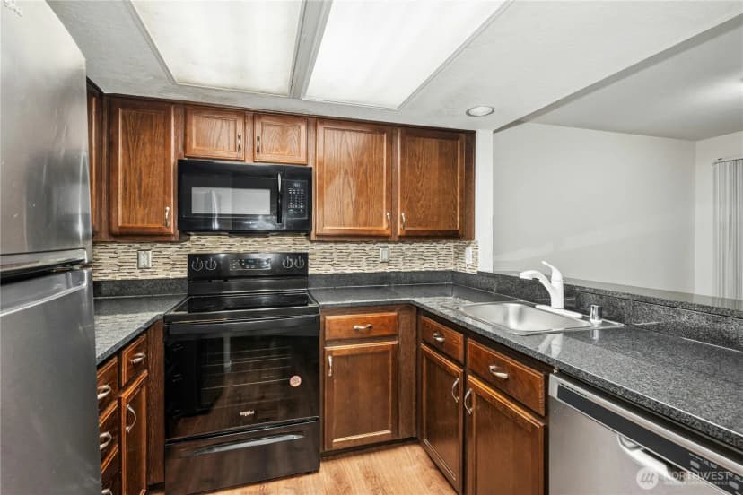 Property photo for 709 143rd Avenue Ne #g-25, Bellevue photo 6
