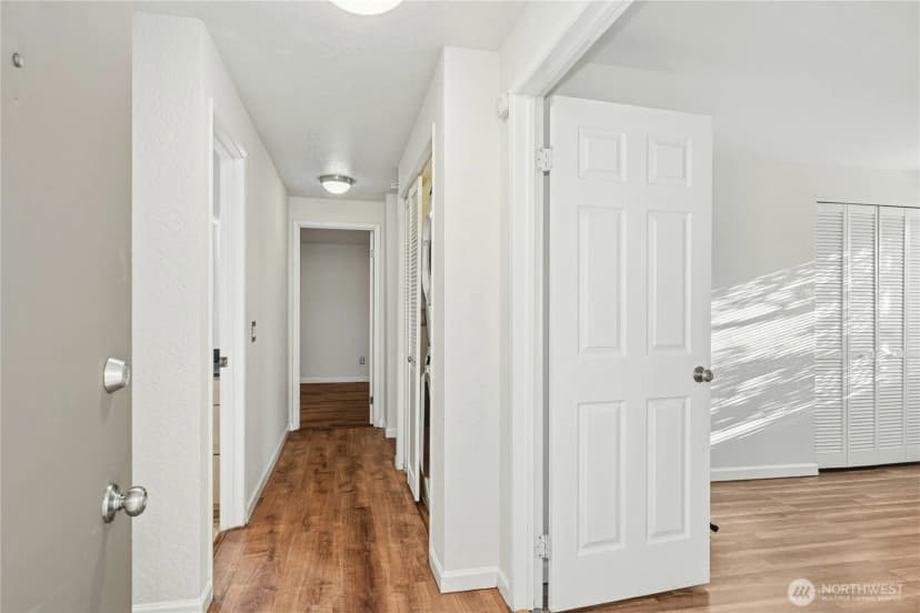 Property photo for 709 143rd Avenue Ne #g-25, Bellevue photo 10