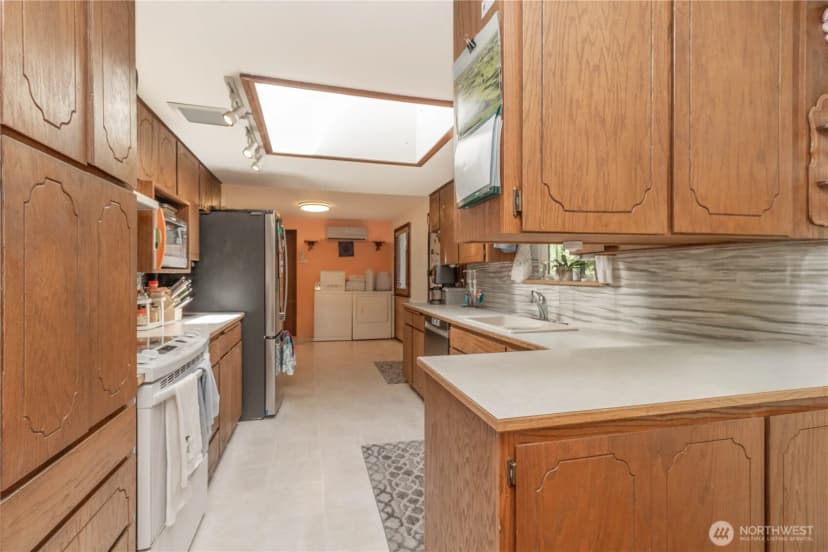 Property photo for 19613 Filbert Drive, Bothell photo 4