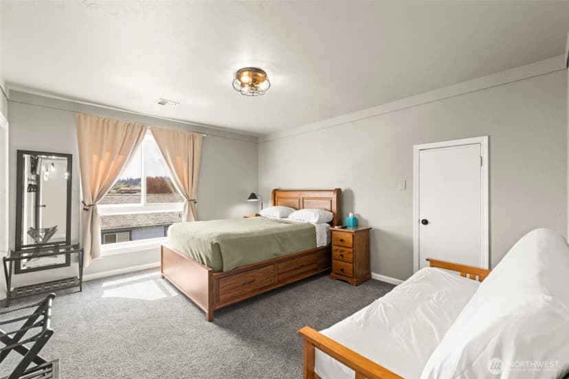 Property photo for 916 Georgiana Street, Port Angeles photo 17