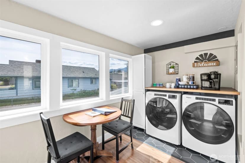 Property photo for 916 Georgiana Street, Port Angeles photo 3