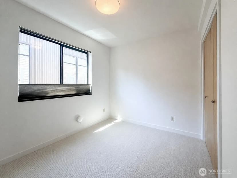 Property photo for 4917 39th Avenue S, Seattle photo 16