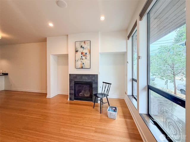 Property photo for 4917 39th Avenue S, Seattle photo 5