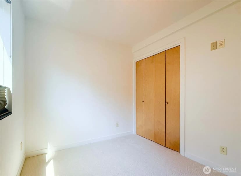 Property photo for 4917 39th Avenue S, Seattle photo 17