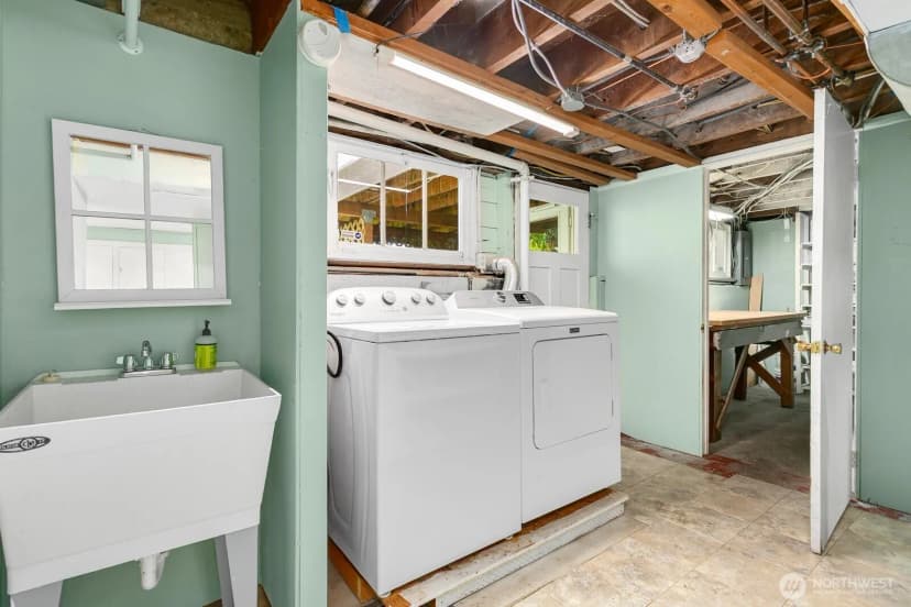 Property photo for 3610 W Viewmont Way W, Seattle photo 24