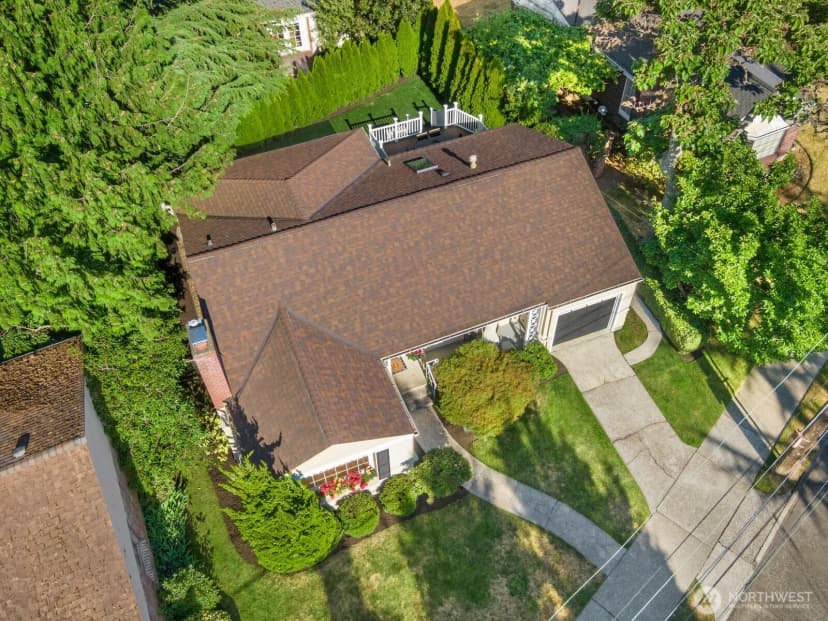 Property photo for 3610 W Viewmont Way W, Seattle photo 30