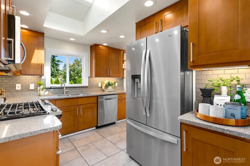 Property photo for 3610 W Viewmont Way W, Seattle photo 10