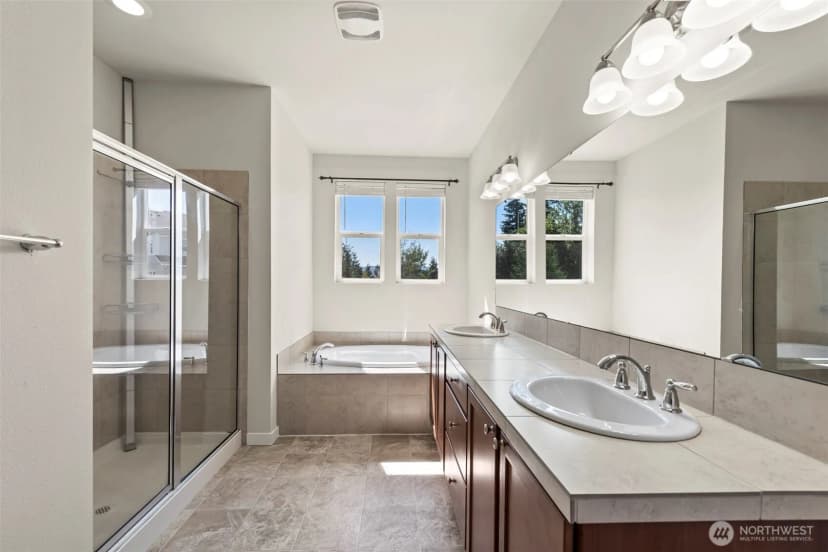 Property photo for 1119 Ne Hickory Lane, Issaquah photo 11