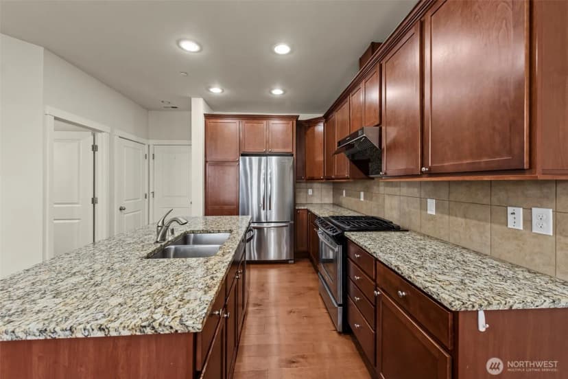 Property photo for 1119 Ne Hickory Lane, Issaquah photo 5