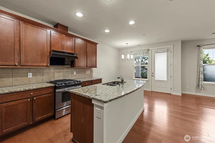 Property photo for 1119 Ne Hickory Lane, Issaquah photo 6