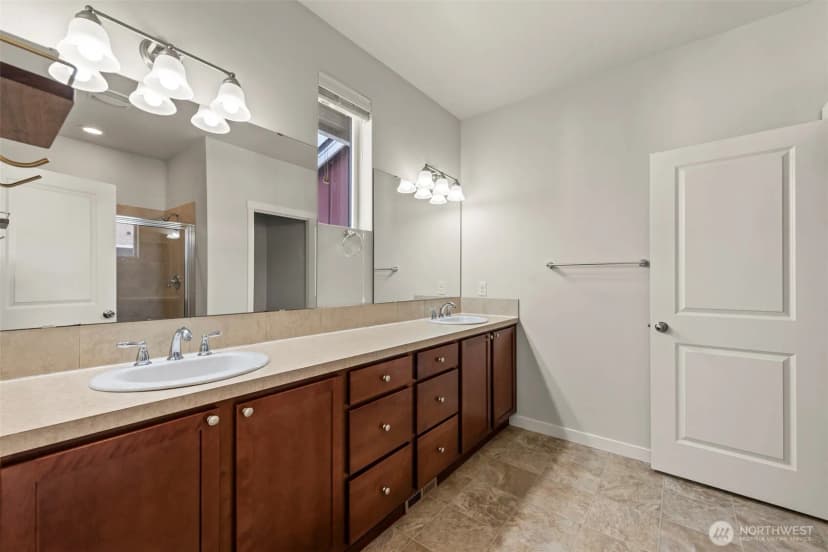 Property photo for 1119 Ne Hickory Lane, Issaquah photo 15