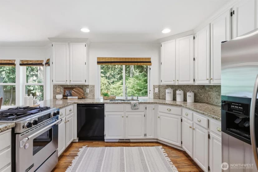 Property photo for 22716 Ne 25th Way, Sammamish photo 9