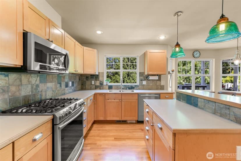 Property photo for 4821 Lookout Avenue, Bellingham photo 5