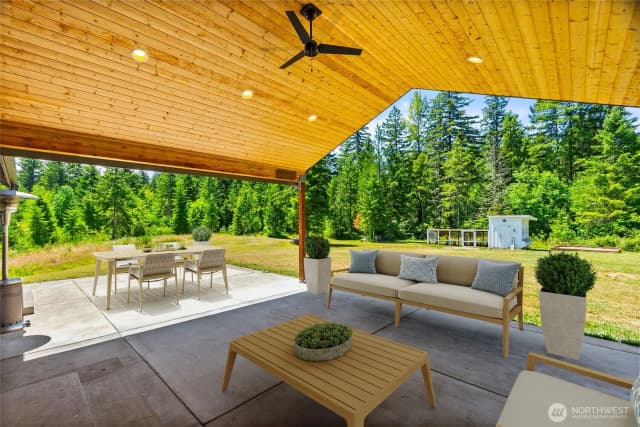 Property photo for 41018 80th Avenue E, Eatonville photo 5