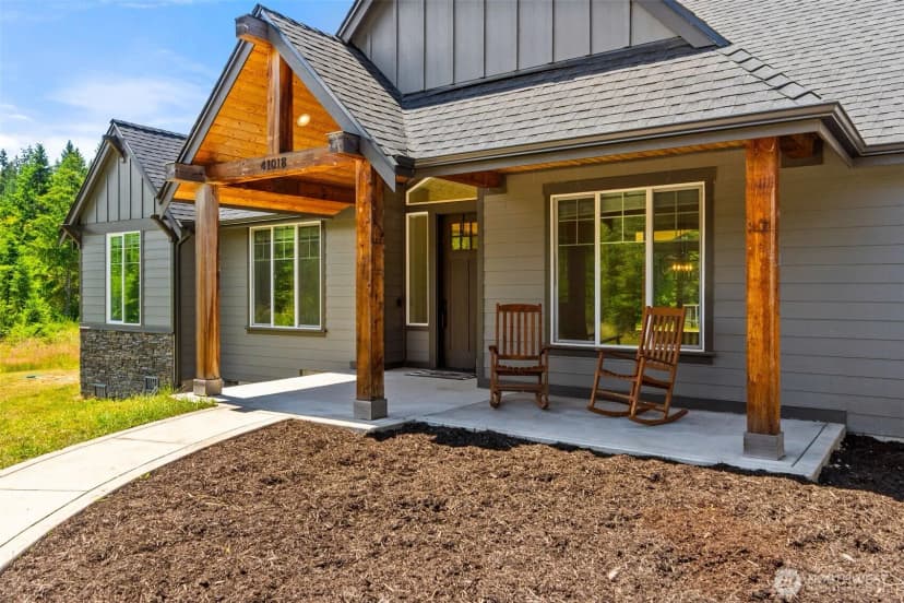 Property photo for 41018 80th Avenue E, Eatonville photo 6