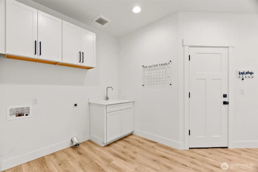 Property photo for 41018 80th Avenue E, Eatonville photo 29