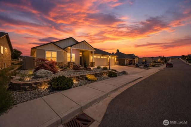 Property photo for 472 Sunny Brooke Lane, Chelan