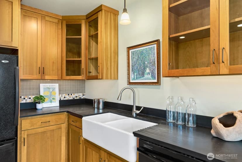 Property photo for 9501 Dayton Avenue N, Seattle photo 14