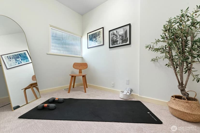 Property photo for 9501 Dayton Avenue N, Seattle photo 17