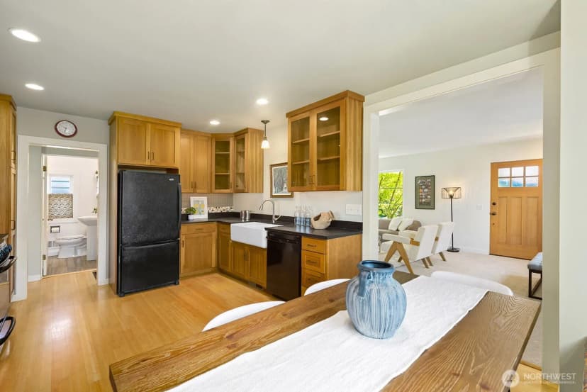 Property photo for 9501 Dayton Avenue N, Seattle photo 13